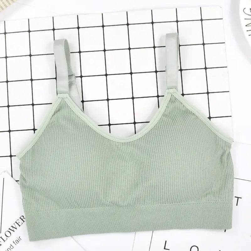 Underwire Sports Bra for Active Wear and Support